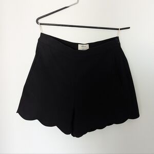 Aritzia Scallop Shorts